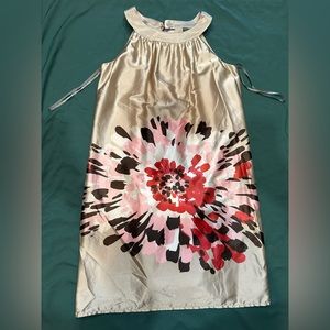 Taylor floral dress, lined. Ladies Sz 6. Ties at neck. gold abstract floral.